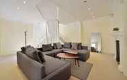 Common Space 4 The Paddington Retreat - Elegant 4bdr in 2 Paddington Mews