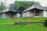 Exterior African Rest Lodge