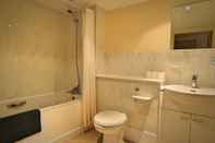 In-room Bathroom Harley Serviced Apartments - West Point