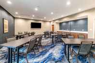 Ruangan Fungsional Fairfield Inn & Suites by Marriott Gainesville I-35