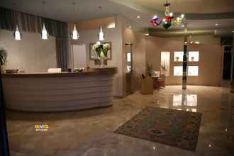 Lobby 4 Hotel Hiki