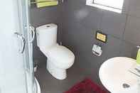 In-room Bathroom Fantail Mill Accommodation