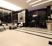 Lobby 7 Palm Ville Suites