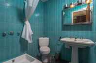 In-room Bathroom Sr-39 Begur SA Riera 6 PAX