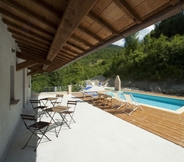 Swimming Pool 7 Bed & Breakfast Mosca Bianca