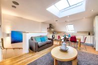 Common Space Quiet Mews Street Apartment in the Heart of Edinburgh