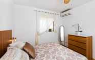 Phòng ngủ 6 RentAndHomes Carvajal Playa