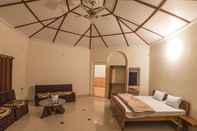 Bedroom WOWSTAYZ Pachmarhi Foothill Cottages