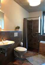 In-room Bathroom 4 Pension Schell