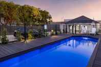 Swimming Pool Deco Beach Luxury Apartments