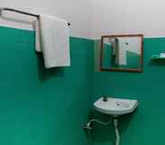 Phòng tắm bên trong 7 Hotel AKMG