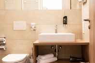 In-room Bathroom Rossano Hotel & Ristorante