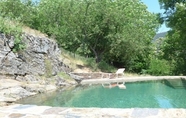 Swimming Pool 7 Chambres d'hôtes château du Poujol