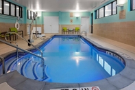 Swimming Pool SpringHill Suites by Marriott Kansas City Plaza