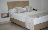 Kamar Tidur 4 Suites 44 Hotel