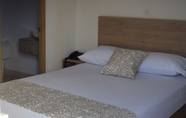 Kamar Tidur 3 Suites 44 Hotel