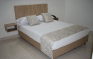 Kamar Tidur 2 Suites 44 Hotel