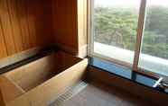 In-room Bathroom 3 Wakakiryokan