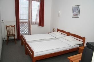 Kamar Tidur 4 Hotel Hajnal