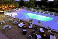 Swimming Pool Logis Hotel La Promenade