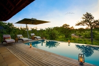 สระว่ายน้ำ Mafunyane Lodge