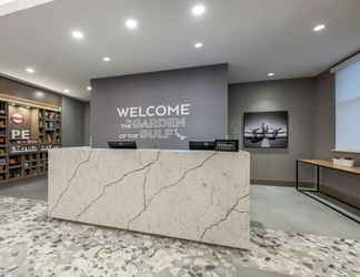 Lobby 2 Hampton Inn & Suites Charlottetown