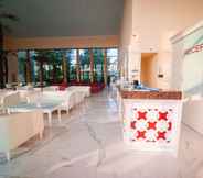 Lobi 4 Hotel Perla Beach Luxury