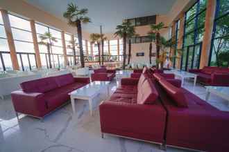 Lobi 4 Hotel Perla Beach Luxury