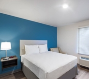 Kamar Tidur 2 WoodSpring Suites Chicago Addison