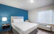 Bedroom 2 WoodSpring Suites Chicago Addison
