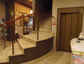 Lobby 2 Zumaia Hotela