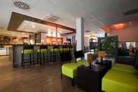 Bar, Cafe and Lounge food hotel Neuwied