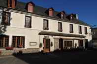 ภายนอกอาคาร Hotel Restaurant Du Plomb du Cantal