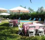 Swimming Pool 5 B&b Casale Ansamagi