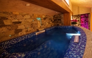 Swimming Pool 7 Hotel Spa Gran Paradiso