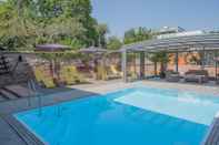 Swimming Pool Hotel zur Pfalz