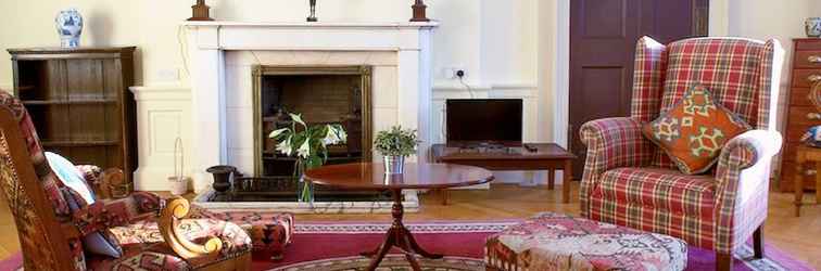 Lobby Classy Historic Edinburgh Apartment