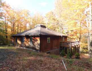 Exterior 2 Cedar Haus