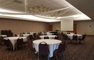 Functional Hall 4 Americas Best Value Inn Chippewa Falls