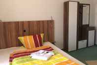 Kamar Tidur Apart Pension Plaue