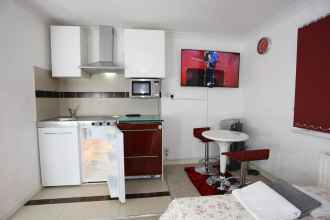 Kamar Tidur 4 Lovely Studio Apartments - Thamesmead