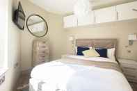 Bedroom The Mayfair Parade - Trendy 1bdr Pied-a-terre in Central London