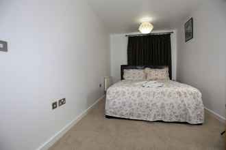 Kamar Tidur 4 2 bed Riverview Bridge House Apartment