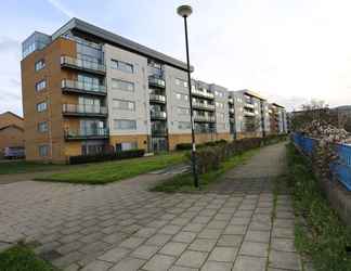 Exterior 2 2 Beds Riverview HillHouse Apartment