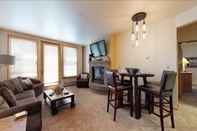 Common Space 2 Bedroom Colorado Mountain Vacation Rental in River Run Village With Hot Tub Access and Walking Distance to Ski