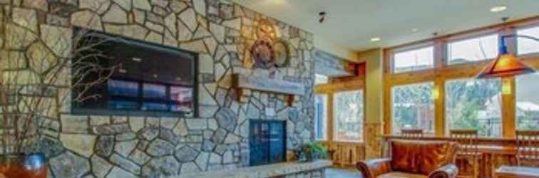 Lobby 2 Bedroom Colorado Mountain Vacation Rental in River Run Village With Hot Tub Access and Walking Distance to Ski