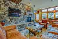 Lobby 2 Bedroom Colorado Mountain Vacation Rental in River Run Village With Hot Tub Access and Walking Distance to Ski