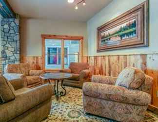 Lobi 2 2 Bedroom Colorado Mountain Vacation Rental in River Run Village With Hot Tub Access and Walking Distance to Ski