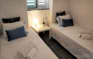 Kamar Tidur 5 Sleep & Go Faro Airport Guest House