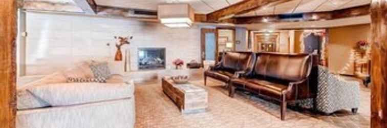 Sảnh chờ 4 Bedroom Ski in, Ski out Mountain Vacation Rental Located Next to Historic Main Street in Downtown Breckenridge